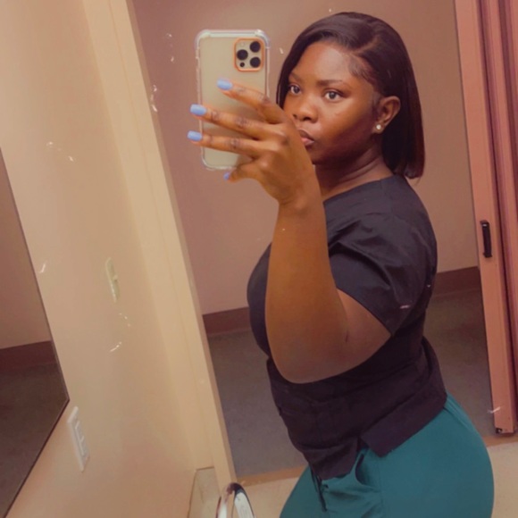 Meet your Posher, Geegee - Picture 1 of 1